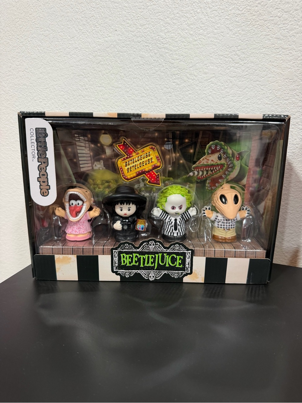 Beetlejuice Collectible Figure Set - Little people set